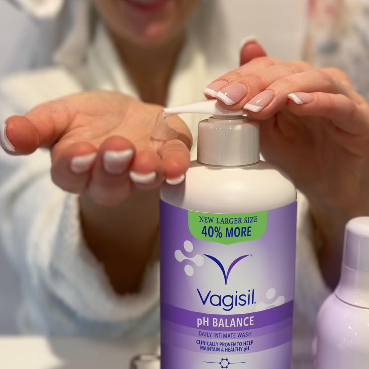 Vagisil pH Balance Feminine Wash, LactoPrebiotic, Gentle, 16.9 Fl Oz | pH balanced feminine wash with LactoPrebiotic for healthy microbiome. Gynecologist tested, hypoallergenic, value-size. - Image 5
