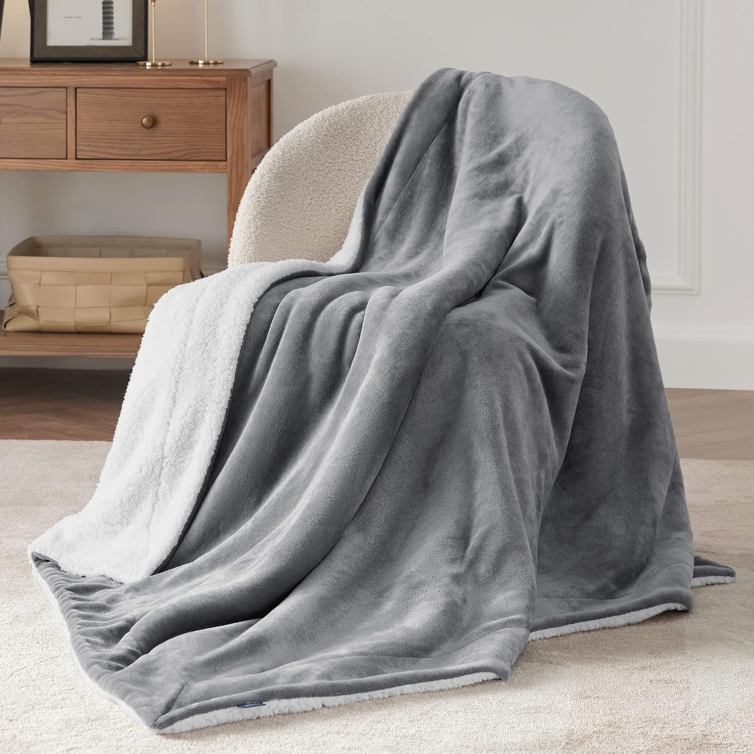 Bedsure GentleSoft Sherpa Fleece Twin Blanket for Couch, Non-Heated, Thick and Warm Throw for Women and Men, Soft Fuzzy Plush Blanket for Winter, Grey, 60x80 Inches - Image 4