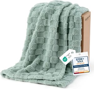 Bedsure GentleSoft Sage Green Throw...
